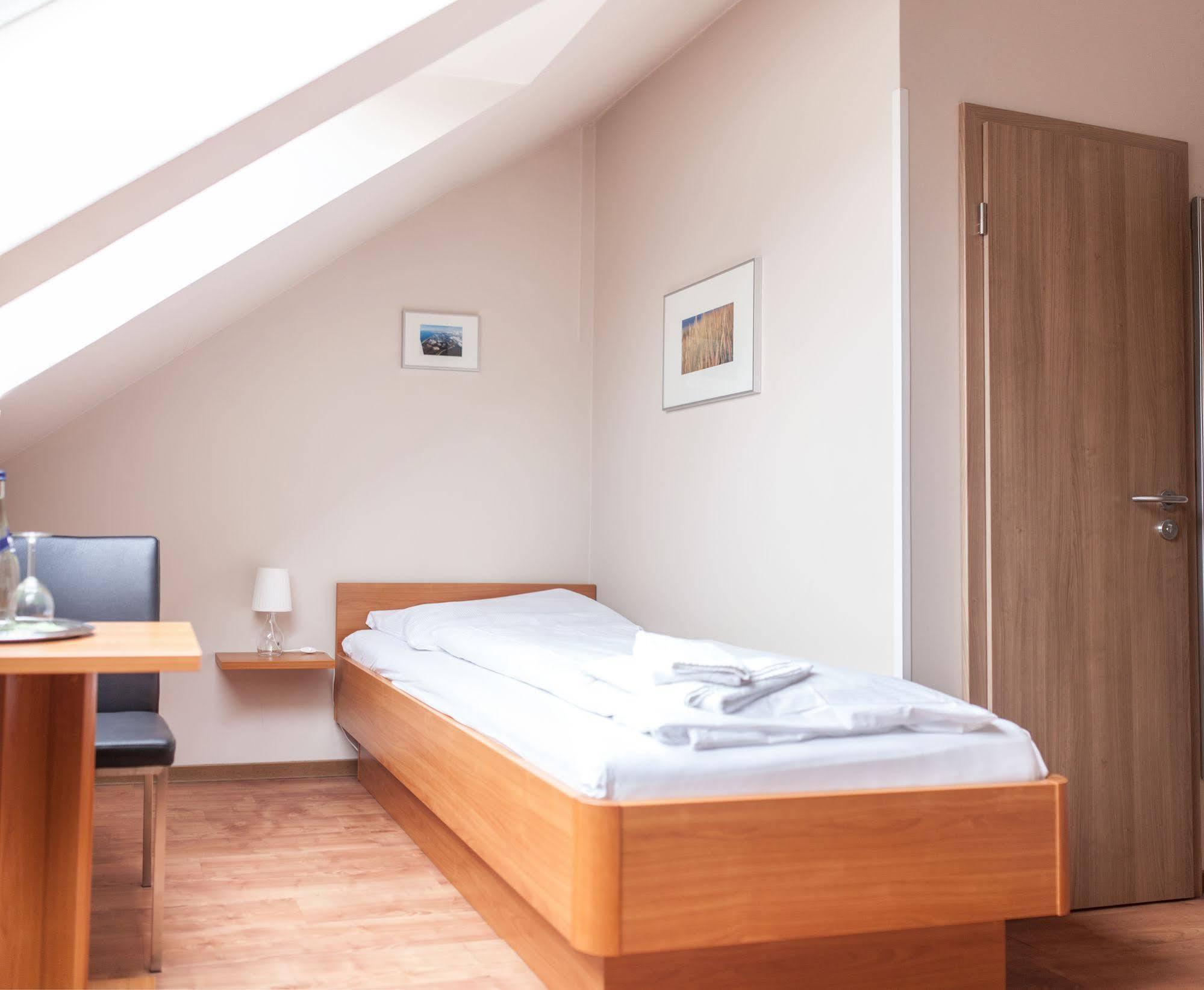 Airport Hotel One Aparthotel Sylt Dış mekan fotoğraf